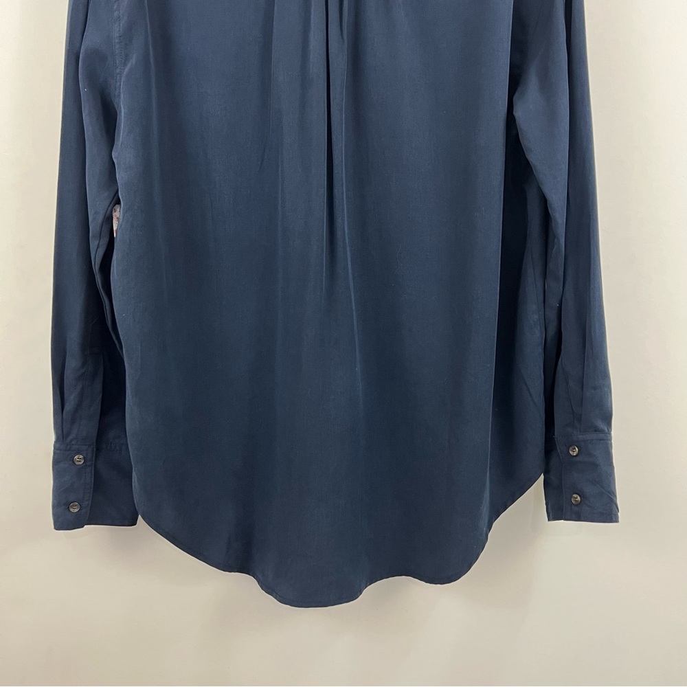 Free People Navy Off Campus Button Front Top Size Medium NWT - Picture 10 of 16